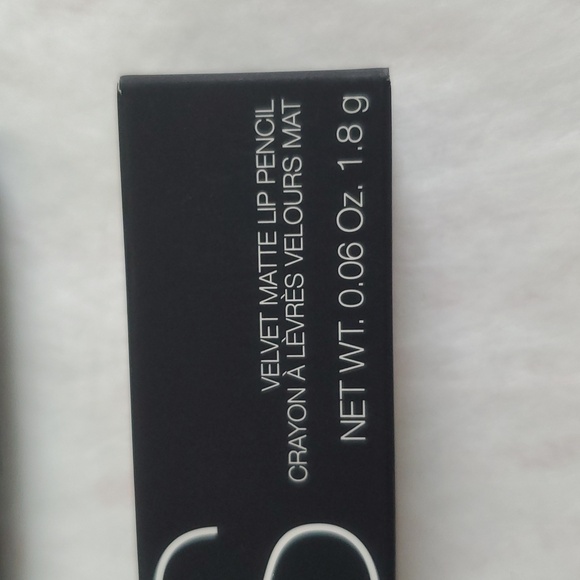 NARS Velvet Matte Lip Pencil Crayon in Dance Fever 2496D , 0.06 Oz , 1.8 g - Picture 6 of 10